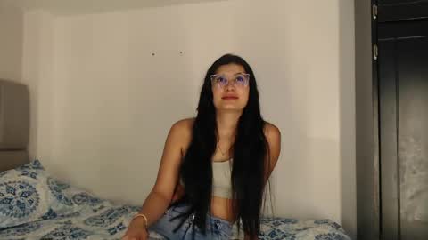 cloe online show from April 2026 01:12:01 PM