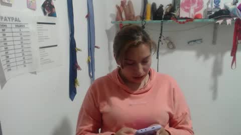 cloepussy online show from September 2025 06:30:02 PM