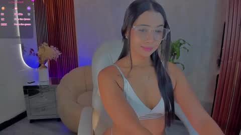 Cloe online show from September 2025 01:34:02 PM