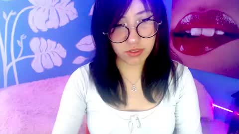 Snapshot of cloud_eli chatting on June 2026 11:23:02 AM Elizabeth online show from June 2026 11:23:02 AM