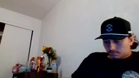 tallhungandcloudy online show from February 2026 11:00:01 PM