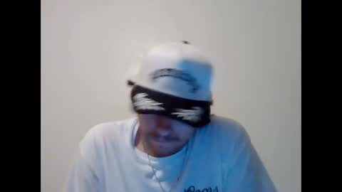 tallhungandcloudy online show from February 2026 03:05:01 AM