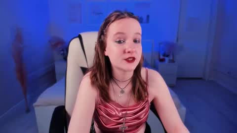 Snapshot of clover_red chatting on February 2025 01:55:02 PM Clover follow me online show from February 2025 01:55:02 PM