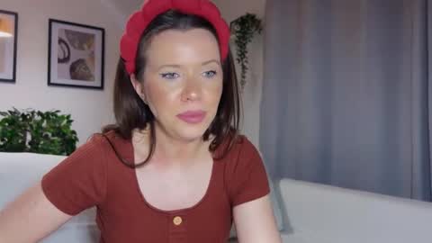 Hellen online show from February 2025 12:02:01 AM