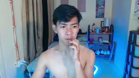 clyde_twinkx online show from April 2026 07:49:01 PM