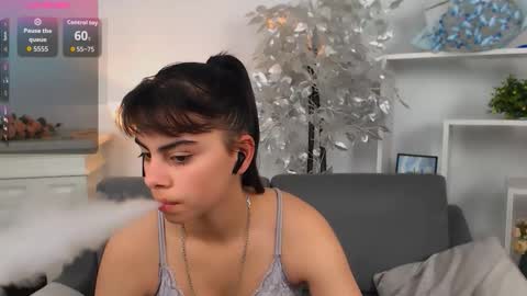 Olivia online show from November 2025 07:10:02 AM