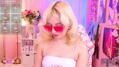 Mia online show from March 2025 12:48:01 AM