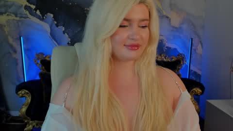 Snapshot of cocosecretss chatting on February 2025 10:41:01 AM onlyfans amyleyy online show from February 2025 10:41:01 AM