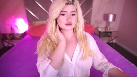 Snapshot of cocosecretss chatting on February 2025 01:54:02 PM onlyfans amyleyy online show from February 2025 01:54:02 PM