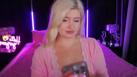 Snapshot of cocosecretss chatting on September 2025 01:13:01 PM onlyfans amyleyy online show from September 2025 01:13:01 PM