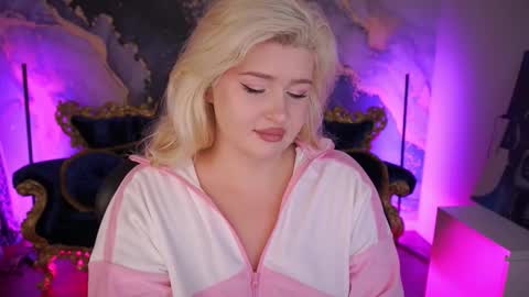 onlyfans amyleyy online show from October 2025 06:57:01 AM