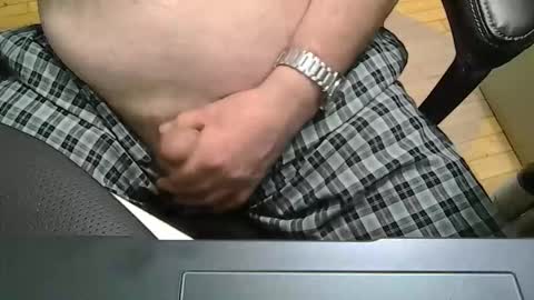 xyz online show from December 2025 03:00:02 AM