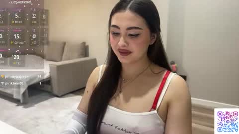 Snapshot of coffee_wihtout_milk chatting on June 2026 10:19:02 PM Yumi online show from June 2026 10:19:02 PM
