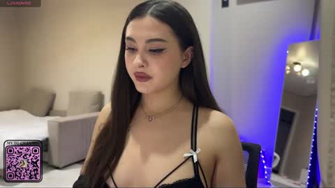 Snapshot of coffee_wihtout_milk chatting on July 2026 12:08:02 AM Yumi online show from July 2026 12:08:02 AM