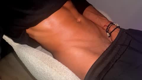 coitzzz online show from October 2025 08:01:01 AM