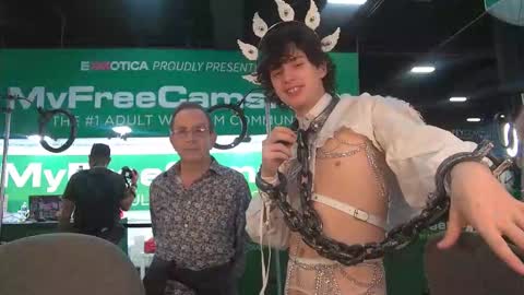 Cokia online show from October 2025 06:13:02 PM