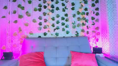 colett online show from September 2025 11:55:01 AM