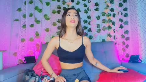 colett online show from September 2025 12:10:02 PM