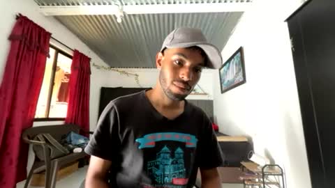 Snapshot of colinlatinbrown chatting on June 2026 07:08:01 PM IG online show from June 2026 07:08:01 PM