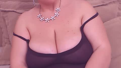Snapshot of college_dream_bbw chatting on January 2025 04:24:01 PM Maddison online show from January 2025 04:24:01 PM