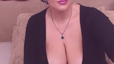 Snapshot of college_dream_bbw chatting on January 2025 07:17:02 AM Maddison online show from January 2025 07:17:02 AM