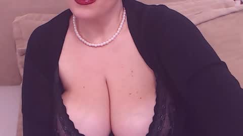 Snapshot of college_dream_bbw chatting on February 2025 10:26:02 AM Maddison online show from February 2025 10:26:02 AM