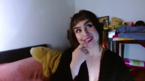 Snapshot of collette_beaufoy chatting on June 2026 04:59:02 AM Collette online show from June 2026 04:59:02 AM