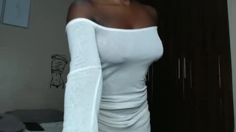 Collin  independent model online show from October 2025 09:01:01 PM
