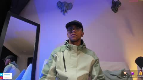 colstorw_ online show from October 2025 10:34:02 AM