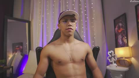 colstorw_ online show from March 2026 10:01:01 AM