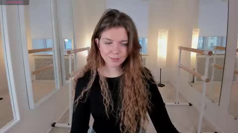Polly online show from September 2025 11:11:02 AM
