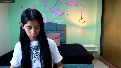 C O N N I E online show from February 2025 12:05:02 PM