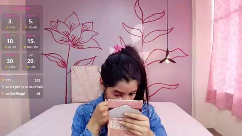 C O N N I E online show from September 2025 08:43:01 PM