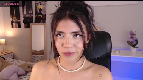 Snapshot of connie_haze chatting on December 2024 09:48:01 PM Connie online show from December 2024 09:48:01 PM