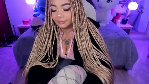 Snapshot of conny_curly chatting on December 2024 01:49:01 PM Conny online show from December 2024 01:49:01 PM