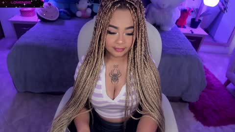 Snapshot of conny_curly chatting on December 2024 04:57:02 PM Conny online show from December 2024 04:57:02 PM