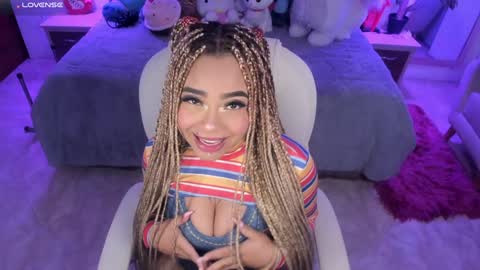 Snapshot of conny_curly chatting on January 2025 01:04:02 PM Conny online show from January 2025 01:04:02 PM