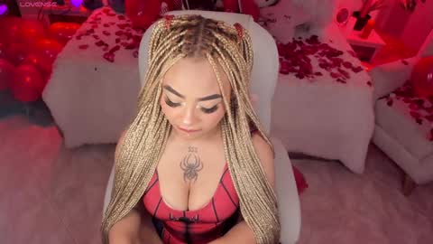 Snapshot of conny_curly chatting on February 2025 01:33:01 PM Conny online show from February 2025 01:33:01 PM