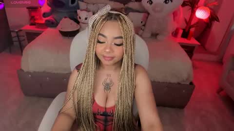 Snapshot of conny_curly chatting on February 2025 10:58:01 PM Conny online show from February 2025 10:58:01 PM