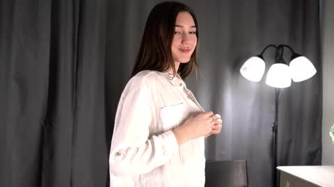 Ellie online show from March 2026 08:19:01 AM