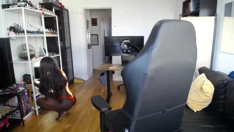 Snapshot of conymegan chatting on February 2025 08:30:02 AM Carola  independent model online show from February 2025 08:30:02 AM