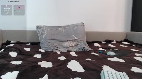 Snapshot of cookies_boys chatting on January 2025 05:31:01 AM cookies_boys online show from January 2025 05:31:01 AM