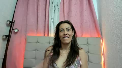 Snapshot of cooperalejandra chatting on January 2025 05:26:01 PM Alejandra Cooper online show from January 2025 05:26:01 PM