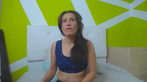 Snapshot of cooperalejandra chatting on January 2025 01:02:02 PM Alejandra Cooper online show from January 2025 01:02:02 PM