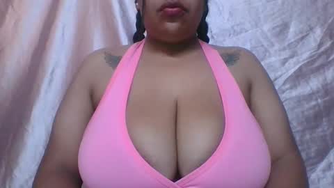 coornybee_1 online show from September 2025 04:54:02 PM