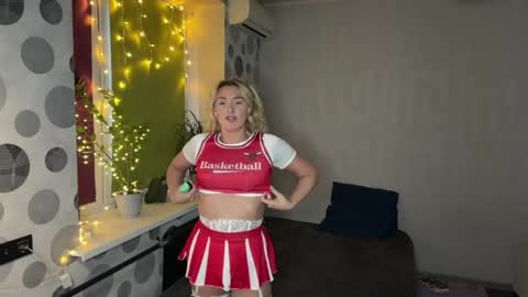 Anny online show from April 2026 04:17:02 PM