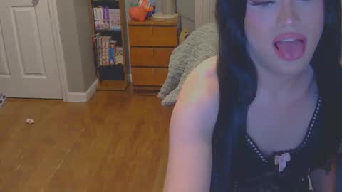 coracav online show from January 2026 11:10:01 PM