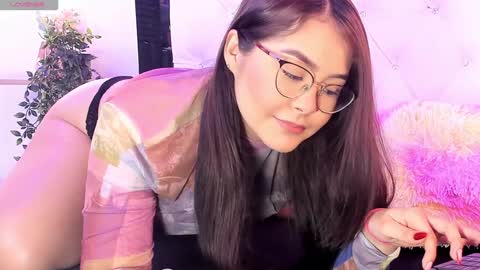 Cora  online show from December 2024 03:24:02 PM