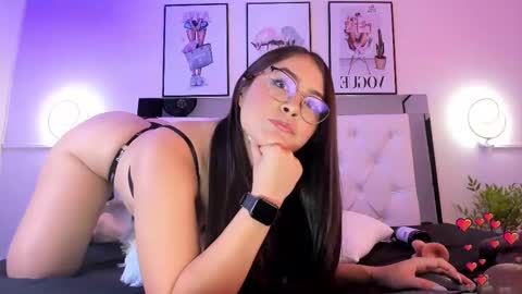 Cora  online show from February 2025 11:12:01 PM