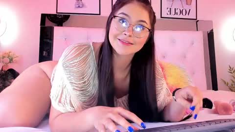 Cora  online show from February 2025 03:50:01 AM